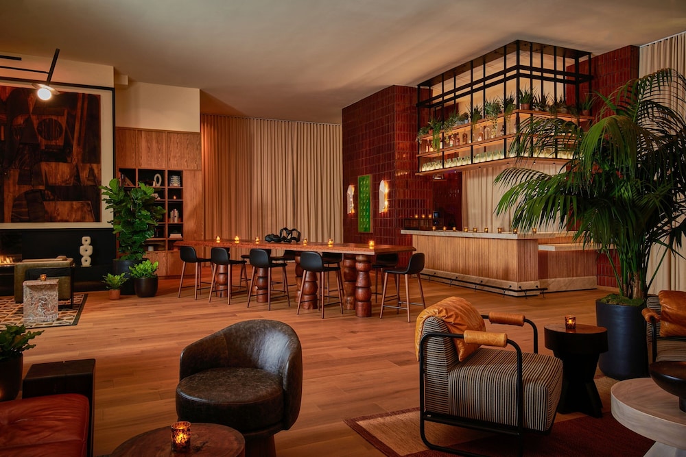 HOLLYWOOD VOLUME, a Tribute Portfolio Hotel — Restaurant & bars in Los Angeles, California