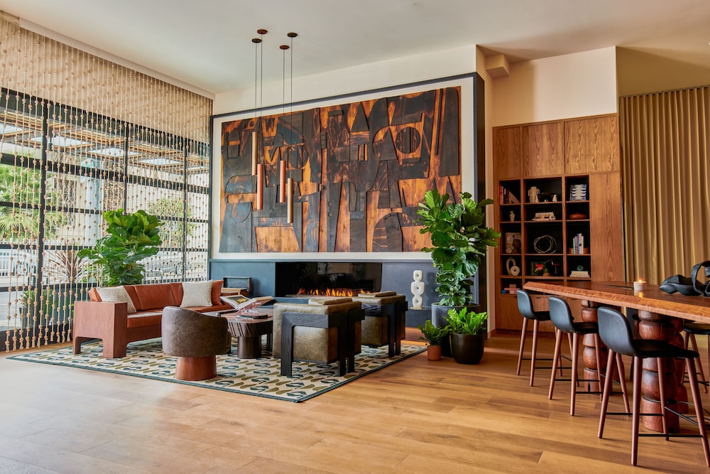 HOLLYWOOD VOLUME, a Tribute Portfolio Hotel — Restaurant & bars in Los Angeles, California