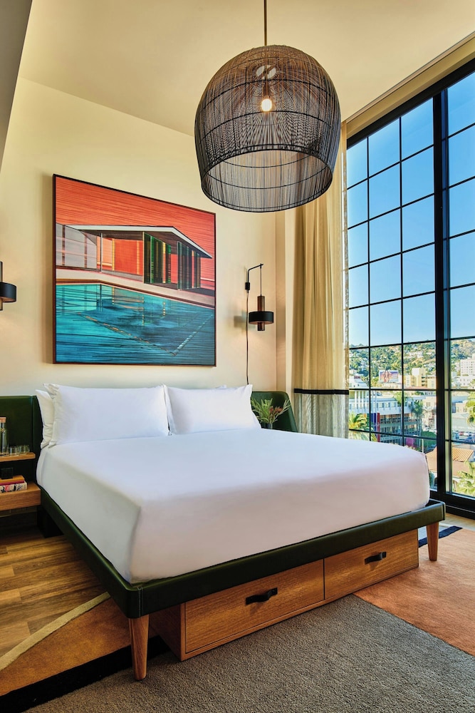 HOLLYWOOD VOLUME, a Tribute Portfolio Hotel — Hotel rooms in Los Angeles, California