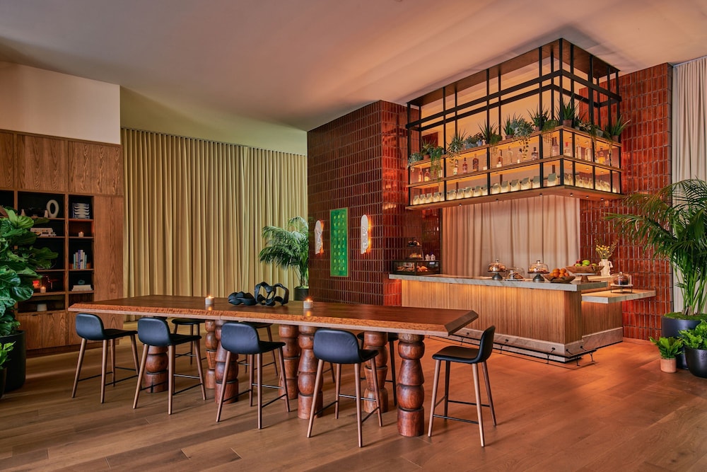 HOLLYWOOD VOLUME, a Tribute Portfolio Hotel — Restaurant & bars in Los Angeles, California