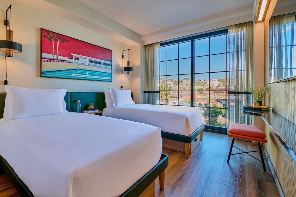 HOLLYWOOD VOLUME, a Tribute Portfolio Hotel — Hotel rooms in Los Angeles, California