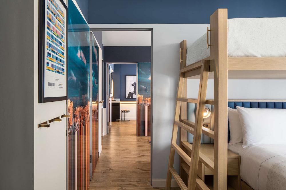 Motto by Hilton New York City Chelsea — Hotel rooms in New York City, New York State