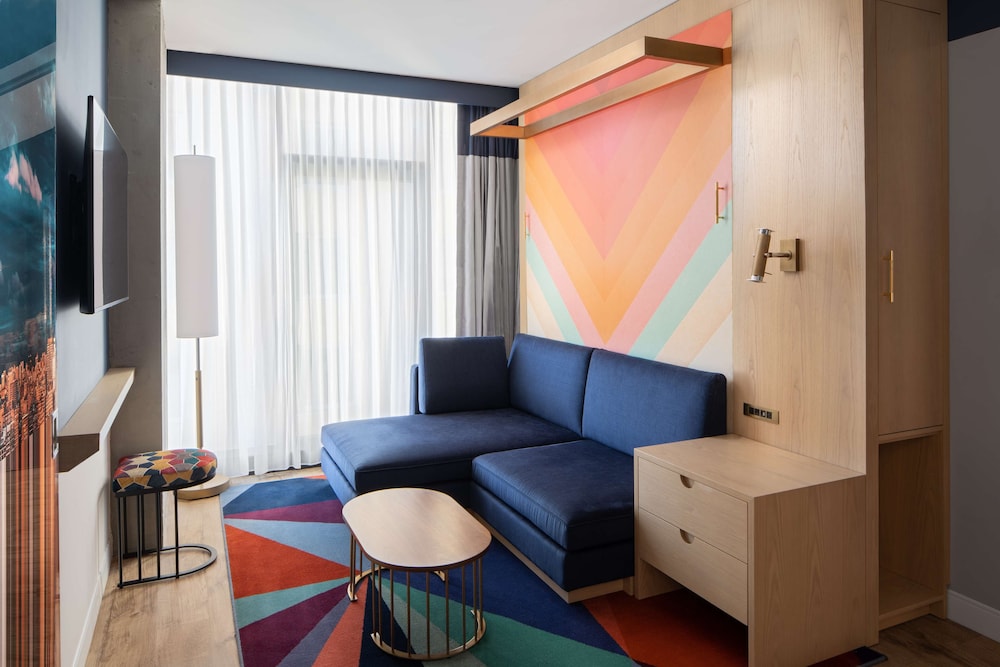Motto by Hilton New York City Chelsea — Hotel rooms in New York City, New York State