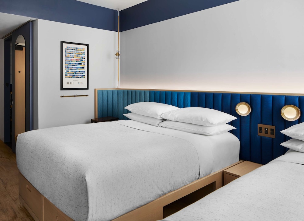 Motto by Hilton New York City Chelsea — Hotel rooms in New York City, New York State