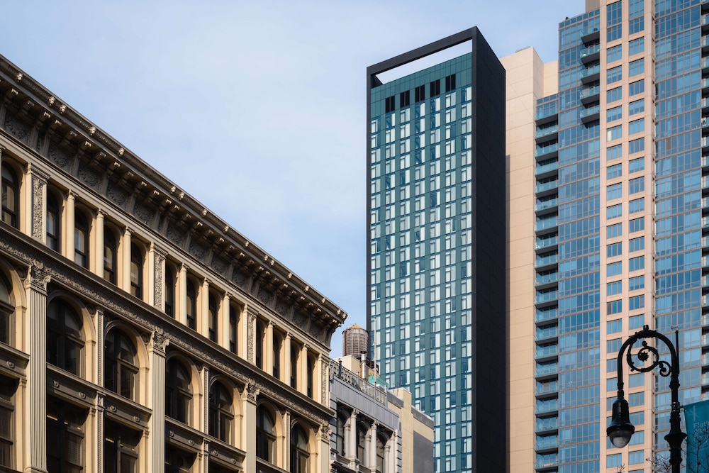 Motto by Hilton New York City Chelsea — Hotel building in New York City, New York State
