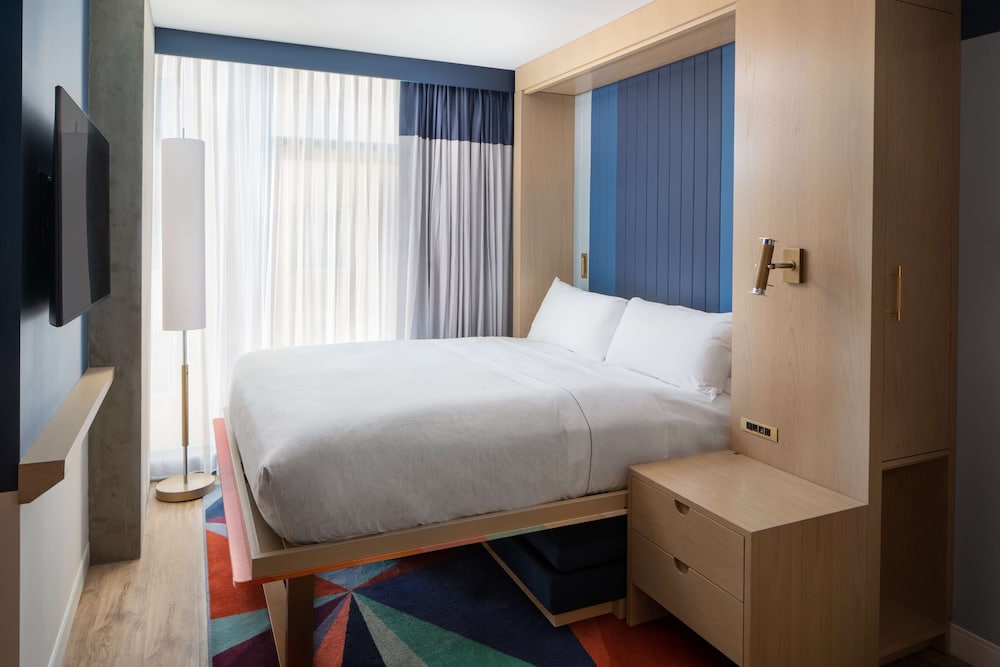 Motto by Hilton New York City Chelsea — Hotel rooms in New York City, New York State