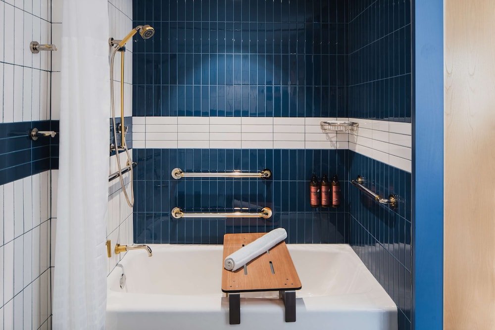 Motto by Hilton New York City Chelsea — Hotel rooms in New York City, New York State