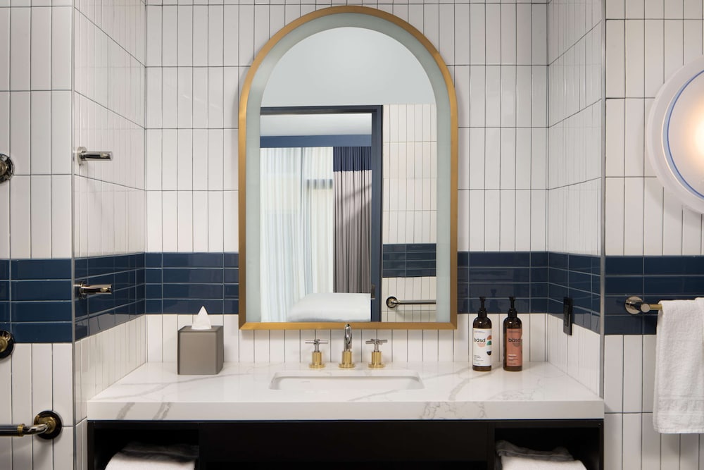 Motto by Hilton New York City Chelsea — Hotel rooms in New York City, New York State
