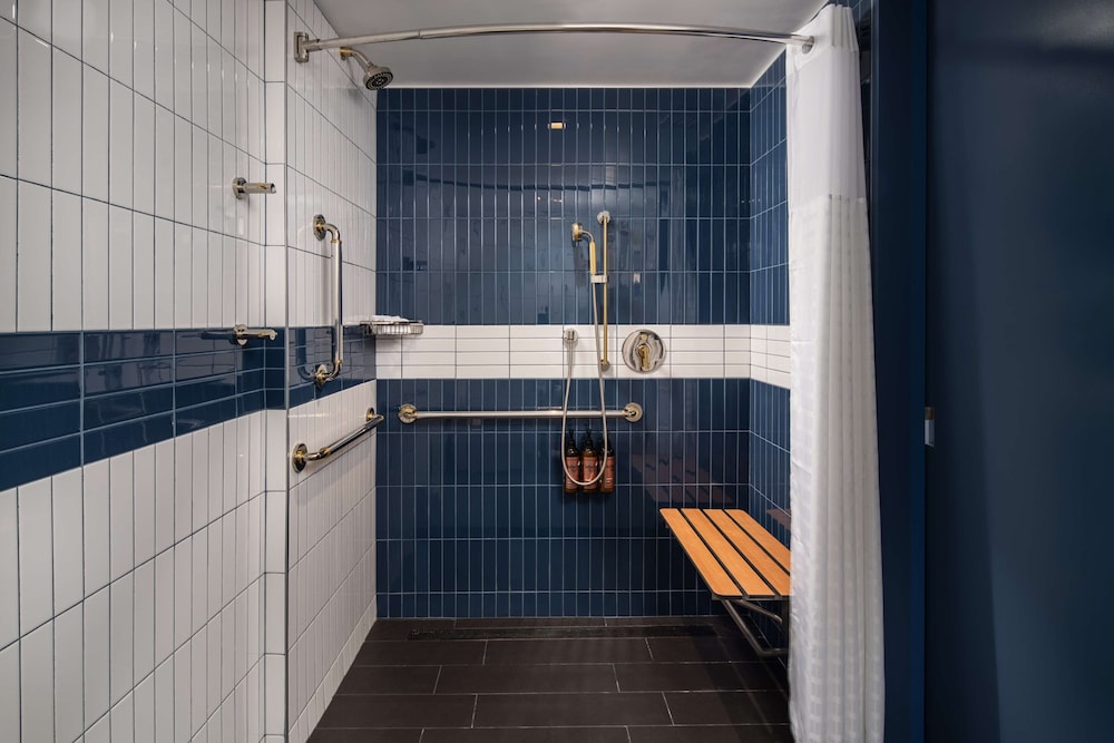 Motto by Hilton New York City Chelsea — Hotel rooms in New York City, New York State