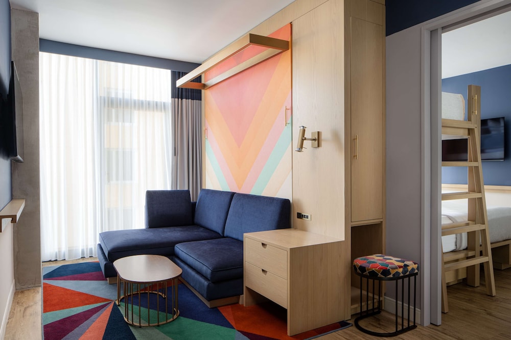 Motto by Hilton New York City Chelsea — Hotel rooms in New York City, New York State