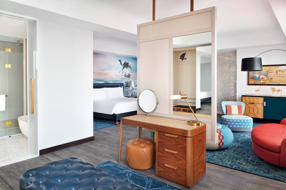 Hotel Indigo Dubai Downtown by IHG — Hotel rooms in Dubai