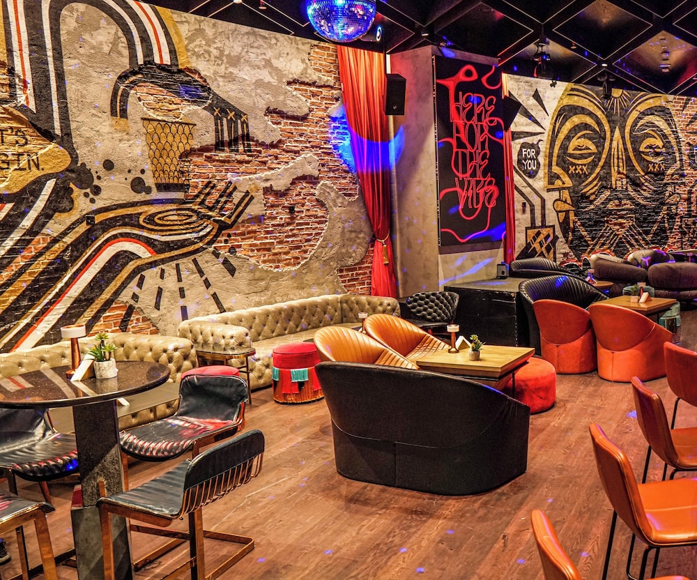 Hotel Indigo Dubai Downtown by IHG — Restaurant & bars in Dubai