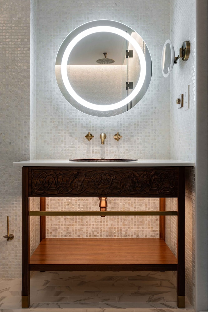 Hotel Indigo Dubai Downtown by IHG — Hotel rooms in Dubai