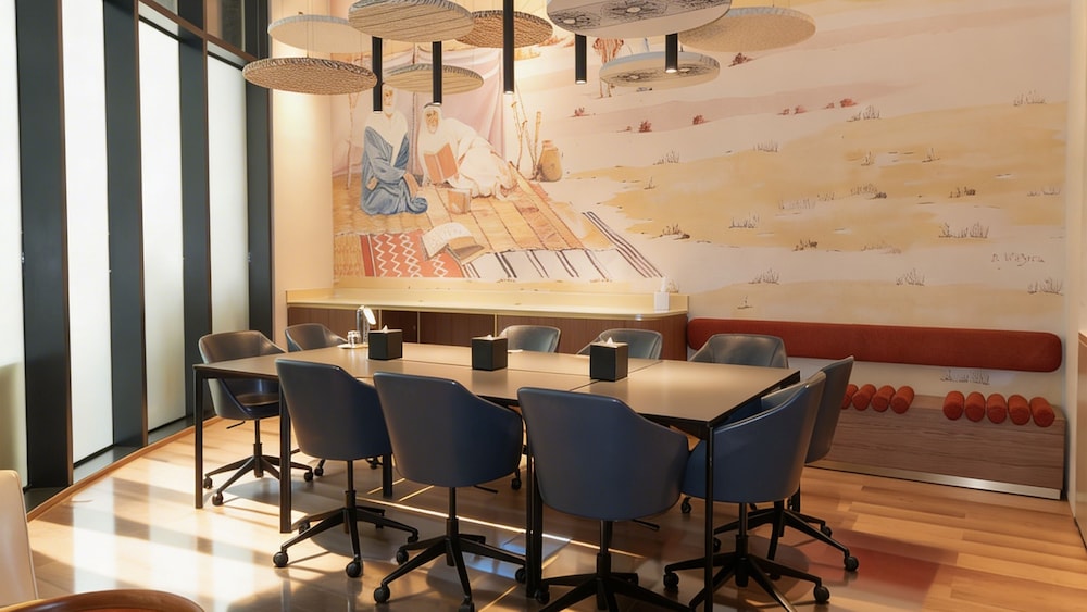 Hotel Indigo Dubai Downtown by IHG — Restaurant & bars in Dubai
