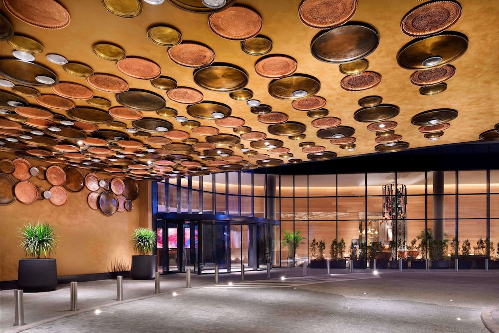Hotel Indigo Dubai Downtown by IHG — Hotel building in Dubai