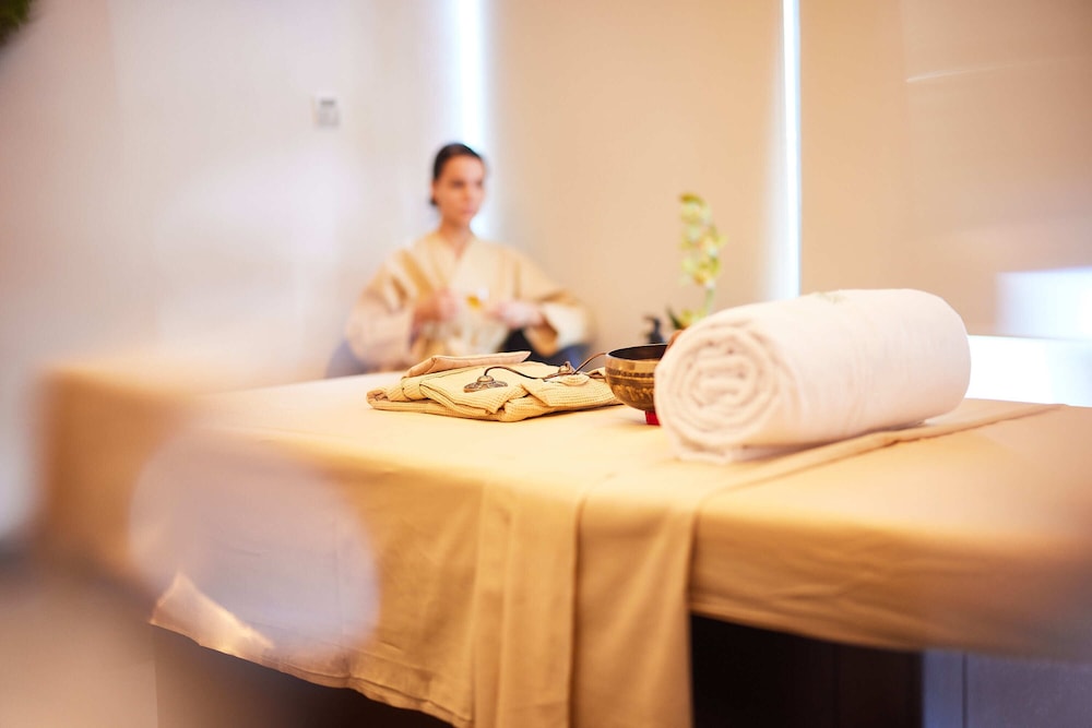 Hotel Indigo Dubai Downtown by IHG — Spa in Dubai