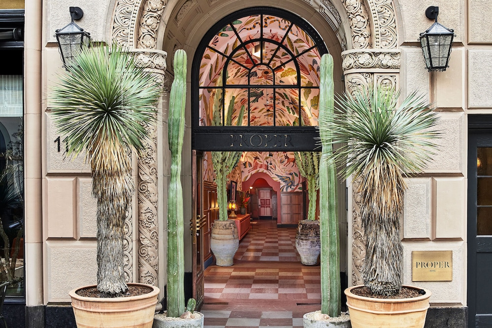 Downtown Los Angeles Proper Hotel, a Member of Design Hotels — Hotel building in Los Angeles, California