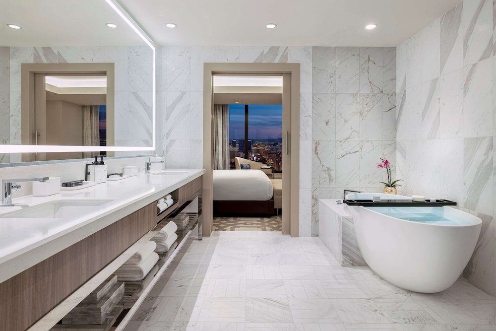 Crockfords Las Vegas, LXR Hotels & Resorts at Resorts World — Hotel rooms in Las Vegas, Nevada