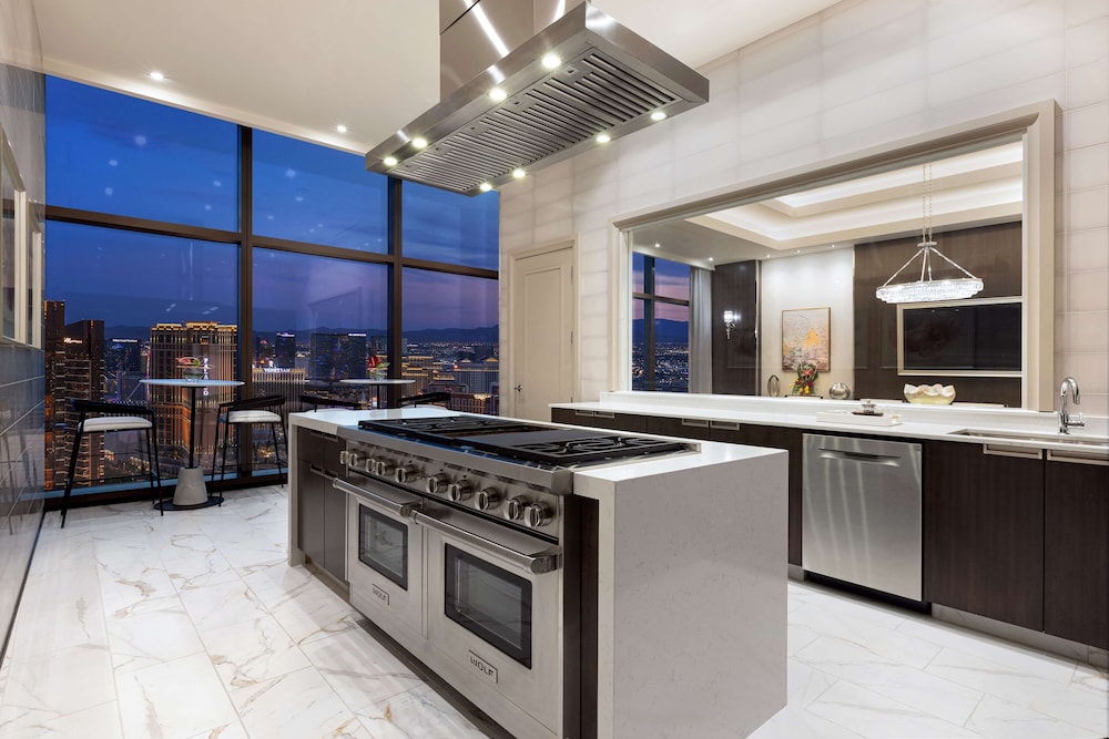 Crockfords Las Vegas, LXR Hotels & Resorts at Resorts World — Hotel rooms in Las Vegas, Nevada