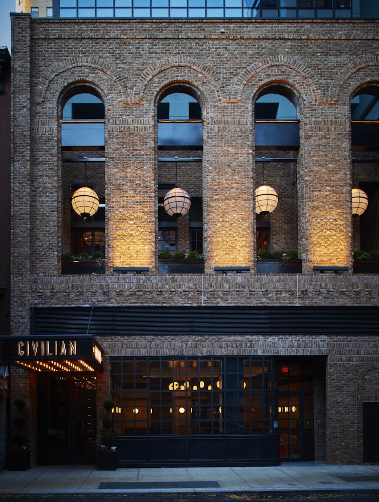 CIVILIAN Hotel — Hotel building in New York City, New York State