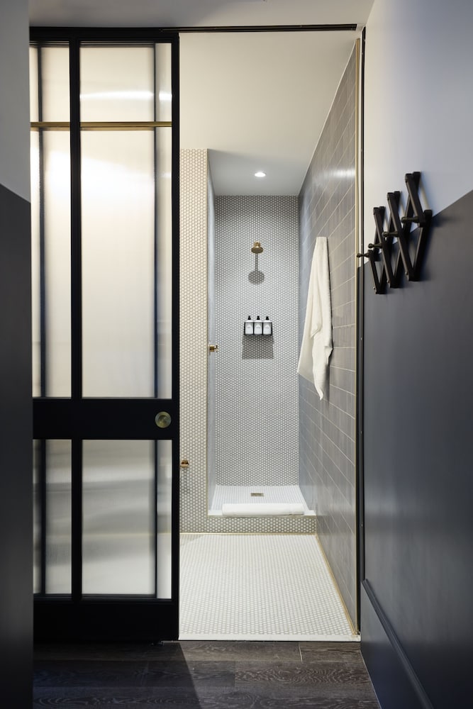 CIVILIAN Hotel — Hotel rooms in New York City, New York State