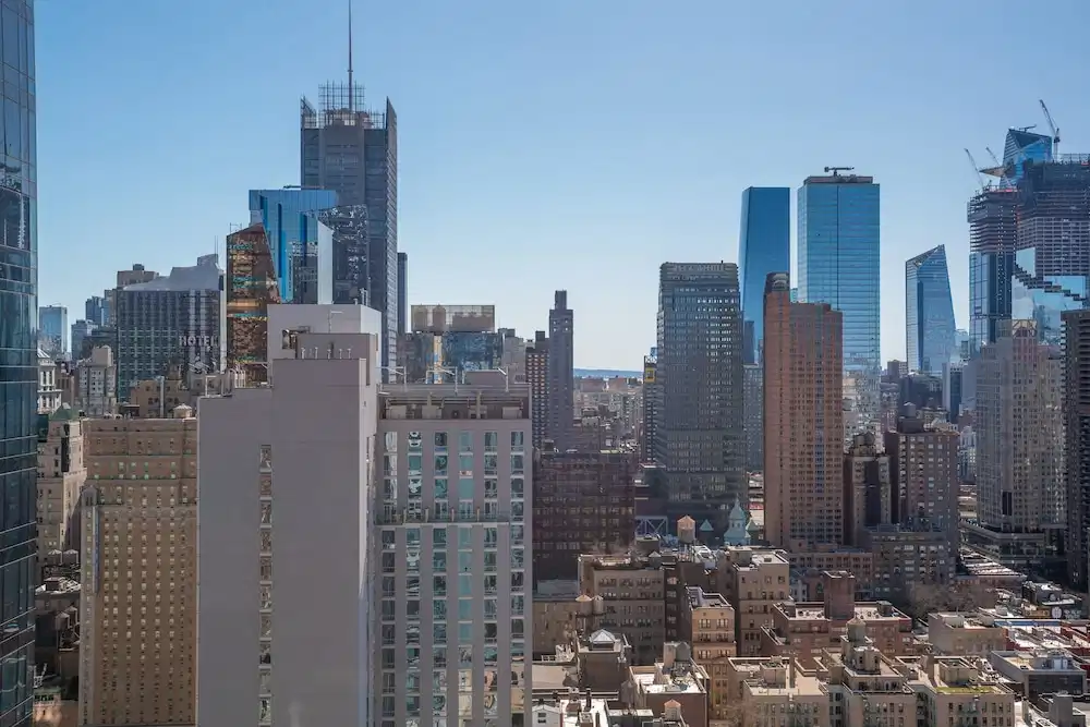 CIVILIAN Hotel — Hotel building in New York City, New York State