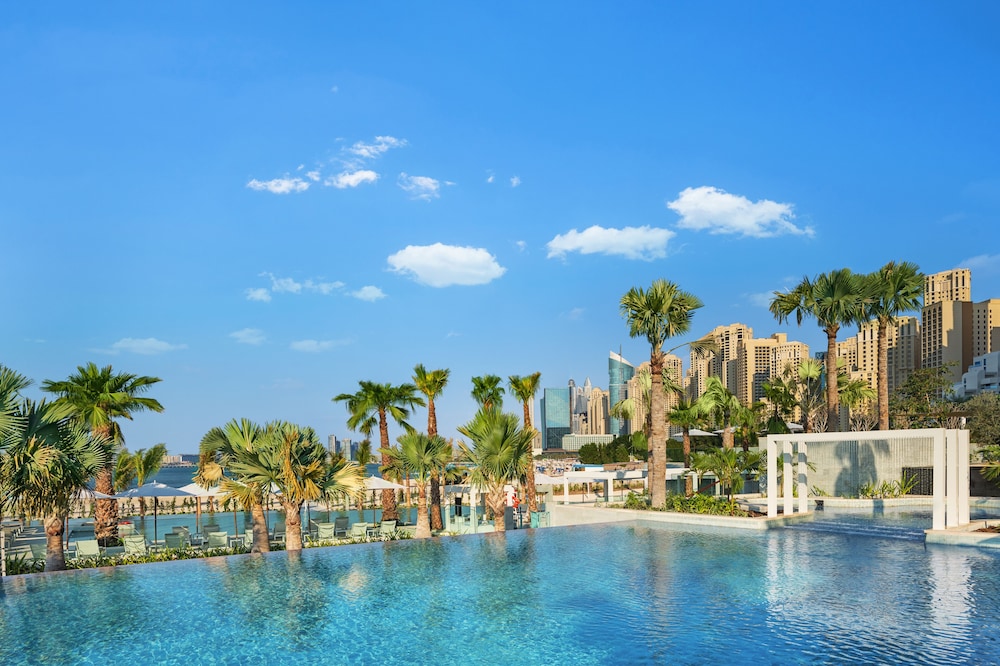 Address Beach Resort — Swimming pool in Dubai