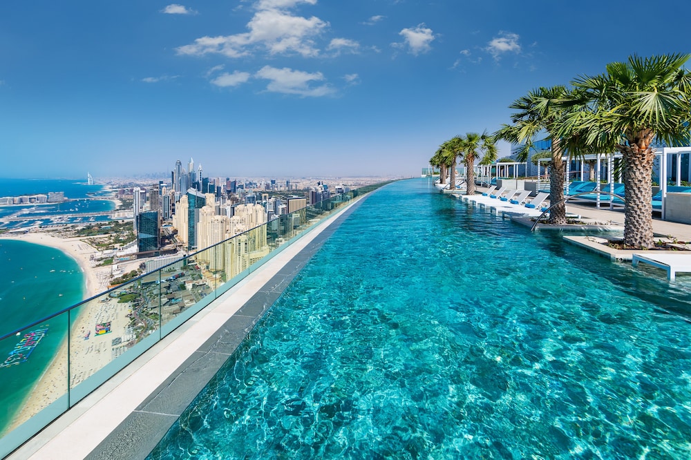Address Beach Resort — Swimming pool in Dubai