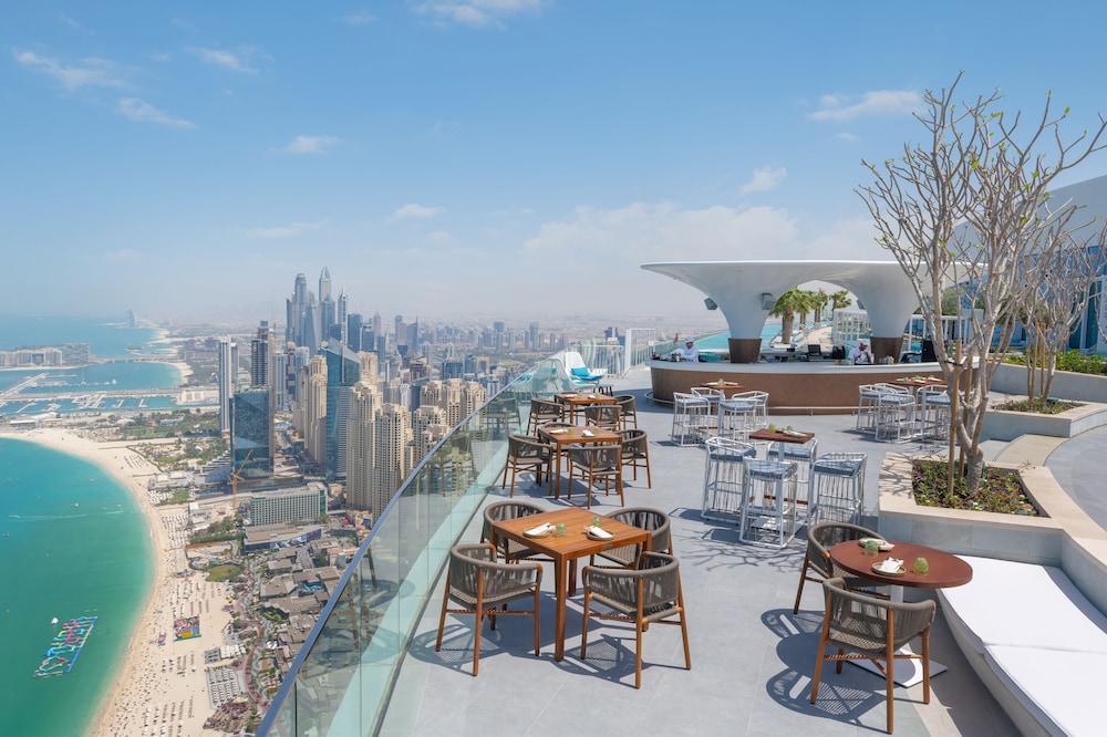 Address Beach Resort — Restaurant & bars in Dubai