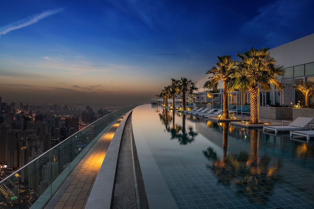 Address Beach Resort — Swimming pool in Dubai