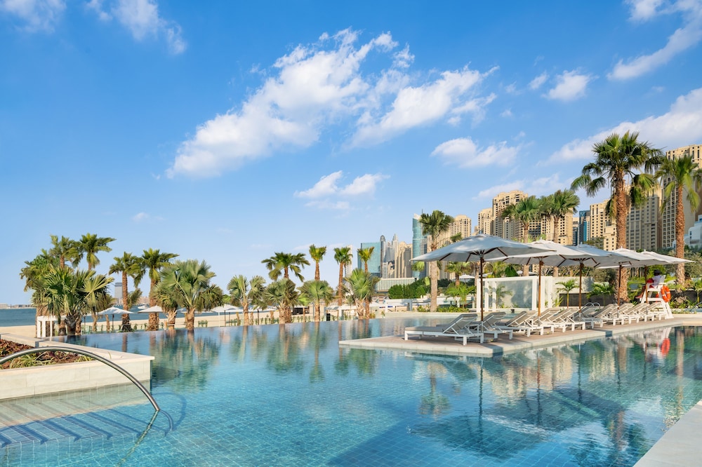 Address Beach Resort — Swimming pool in Dubai