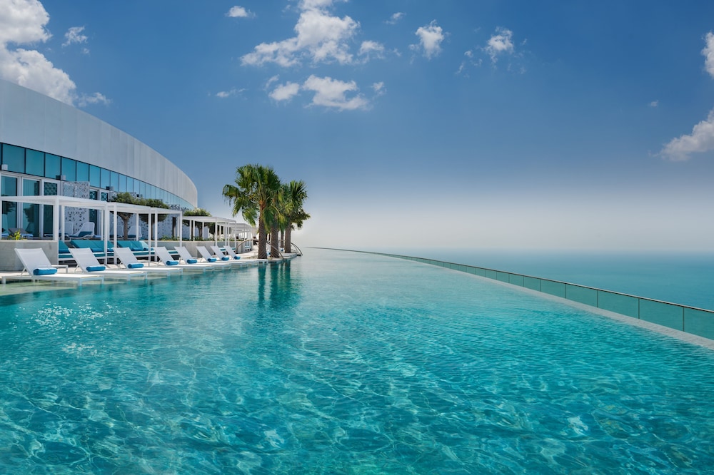 Address Beach Resort — Swimming pool in Dubai