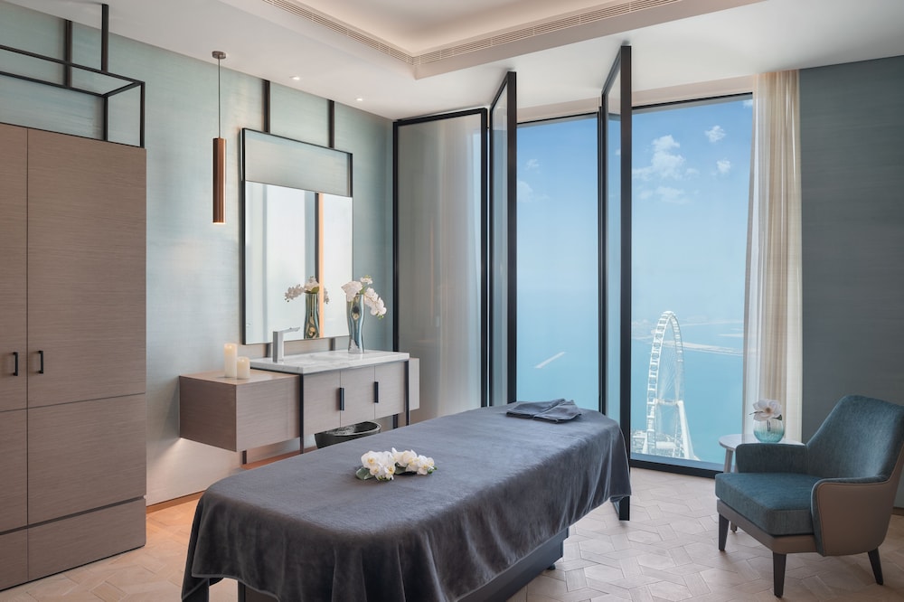 Address Beach Resort — Hotel rooms in Dubai