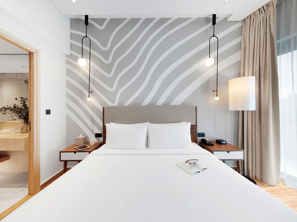 Adagio Premium The Palm — Hotel rooms in Dubai
