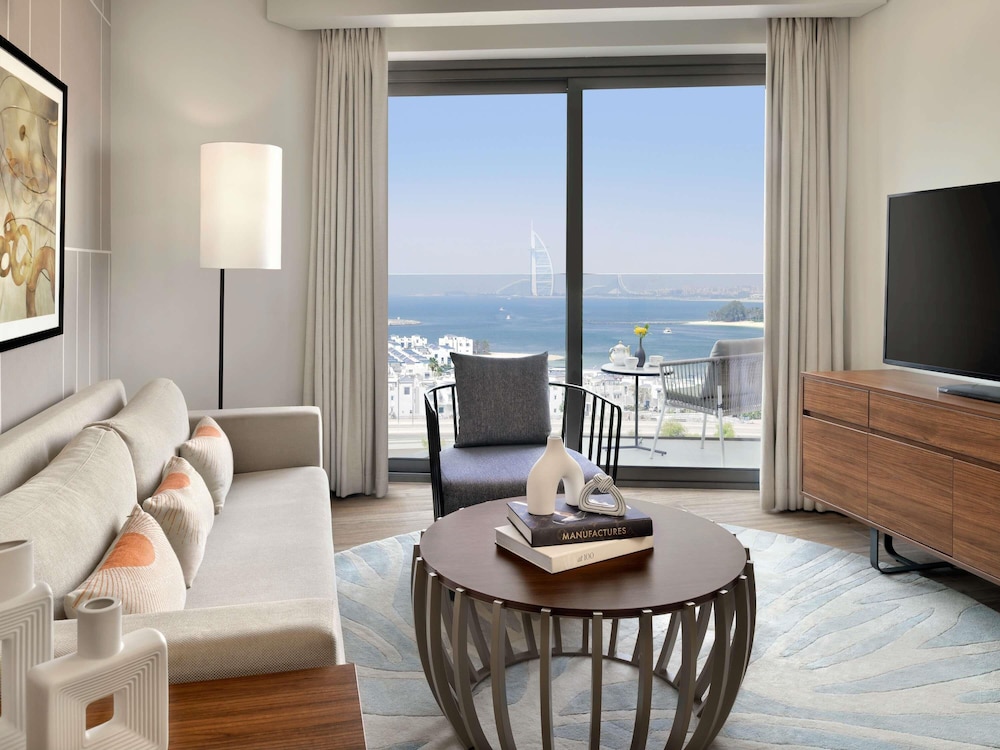 Adagio Premium The Palm — Hotel rooms in Dubai