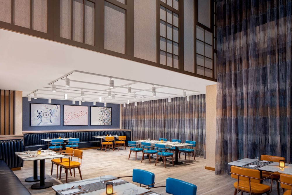 DoubleTree by Hilton Dubai M Square Hotel & Residences — Restaurant & bars in Dubai