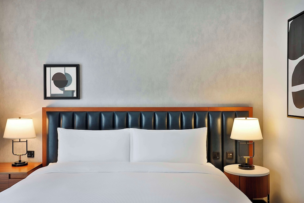 DoubleTree by Hilton Dubai M Square Hotel & Residences — Hotel rooms in Dubai