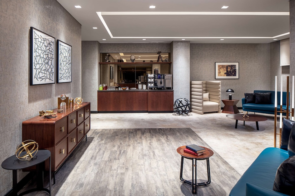 DoubleTree by Hilton Dubai M Square Hotel & Residences — Restaurant & bars in Dubai