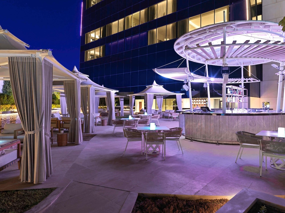 Sofitel Dubai The Obelisk — Restaurant & bars in Dubai