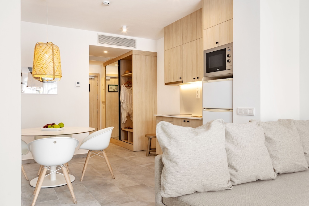 Sunwing Fanabe Beach — Hotel rooms in Costa Adeje, Canary Islands