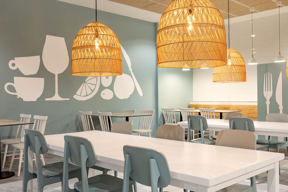 Sunwing Fanabe Beach — Restaurant & bars in Costa Adeje, Canary Islands