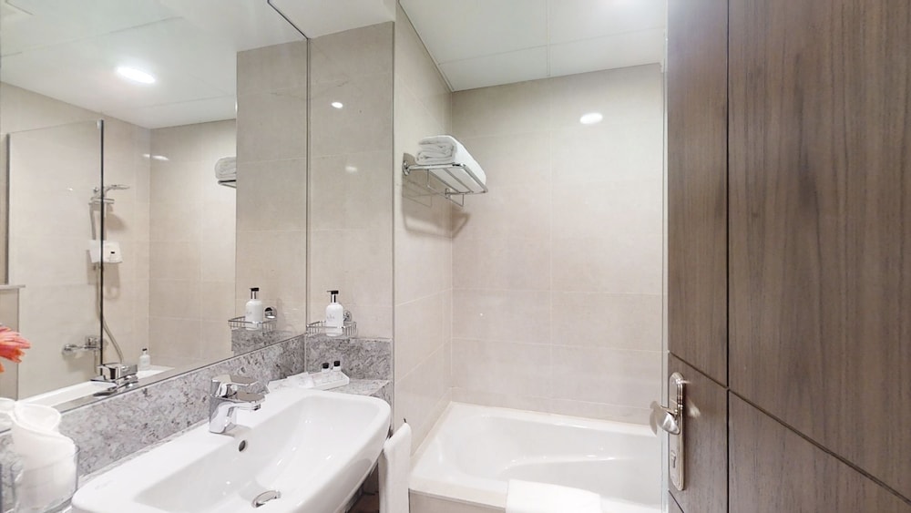 SUHA Creek, Waterfront Al Jaddaf — Hotel rooms in Dubai