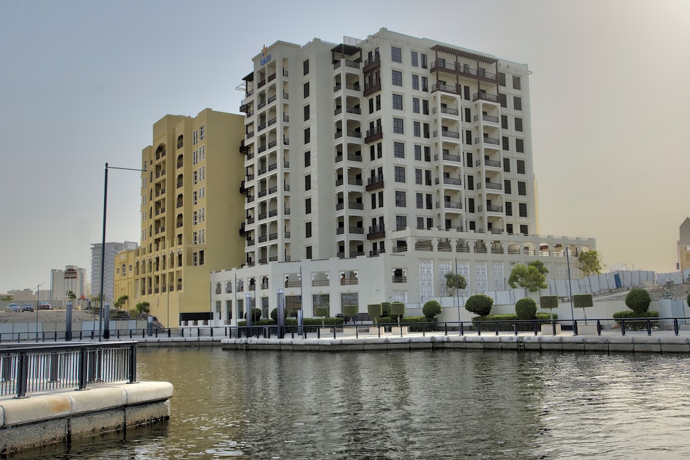 SUHA Creek, Waterfront Al Jaddaf — Hotel building in Dubai