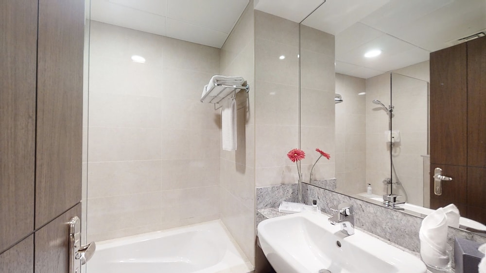 SUHA Creek, Waterfront Al Jaddaf — Hotel rooms in Dubai