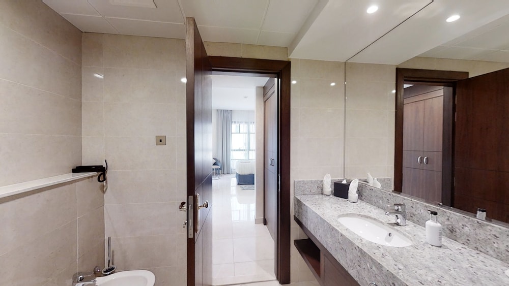 SUHA Creek, Waterfront Al Jaddaf — Hotel rooms in Dubai