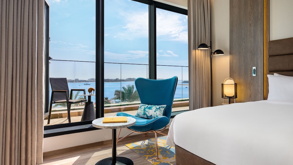 voco Dubai the Palm by IHG — Hotel rooms in Dubai
