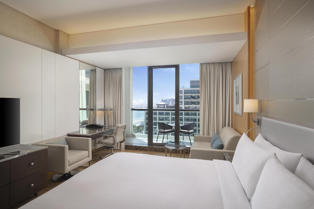 Hilton Dubai Palm Jumeirah — Hotel rooms in Dubai