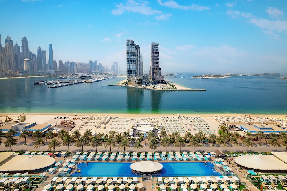 Hilton Dubai Palm Jumeirah — Main photo in Dubai
