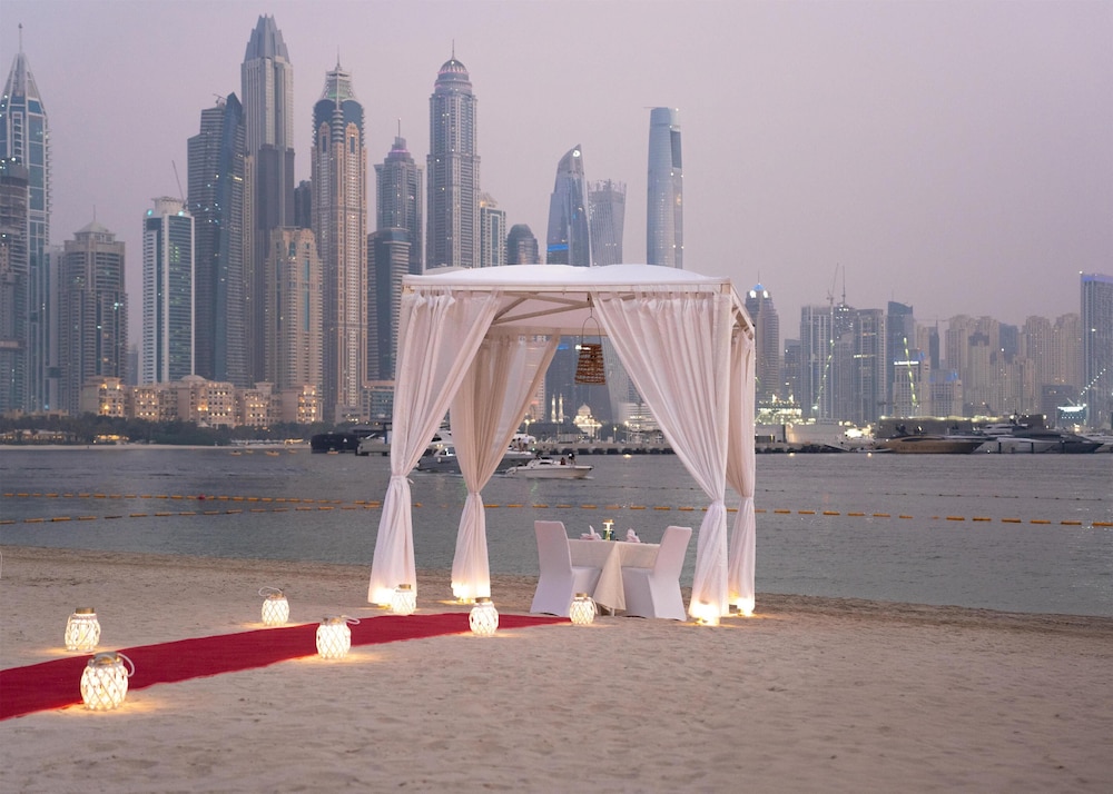 Hilton Dubai Palm Jumeirah — Beach in Dubai