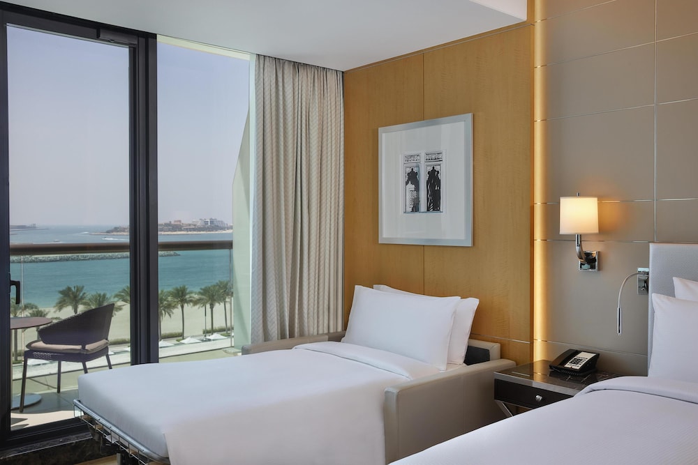 Hilton Dubai Palm Jumeirah — Hotel rooms in Dubai